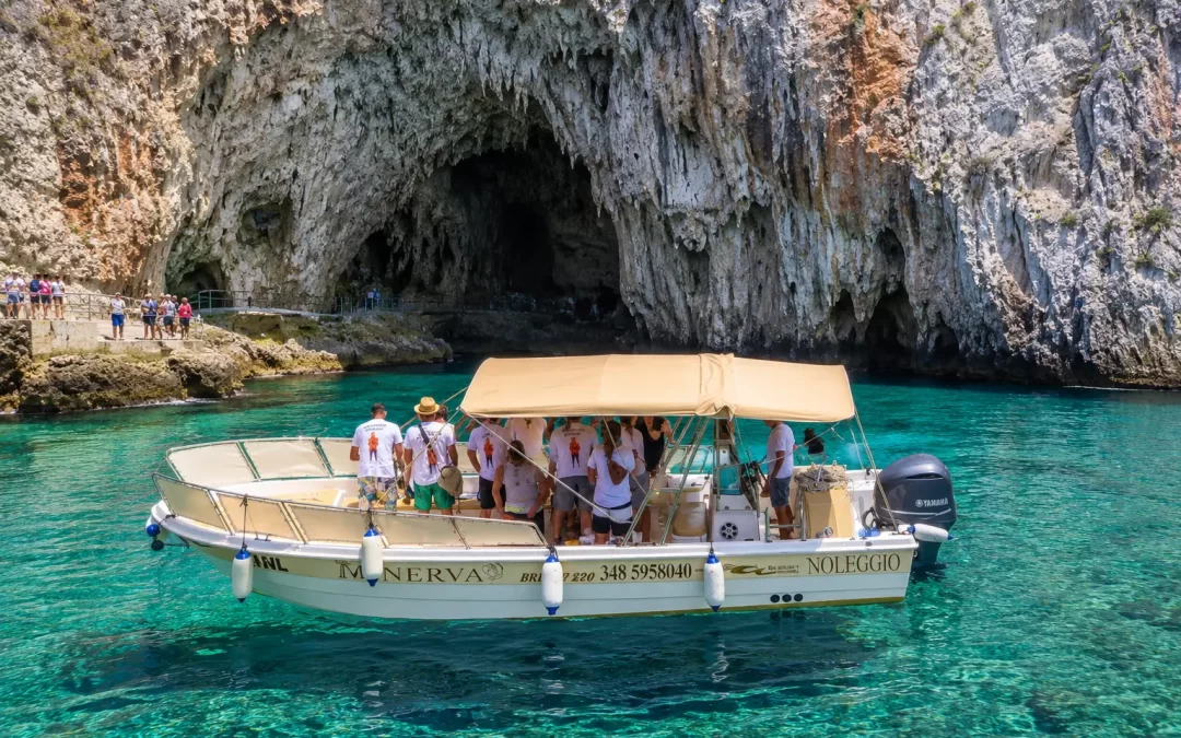 Grotte del Salento: quali sono, dove si trovano e come visitarle dal mare